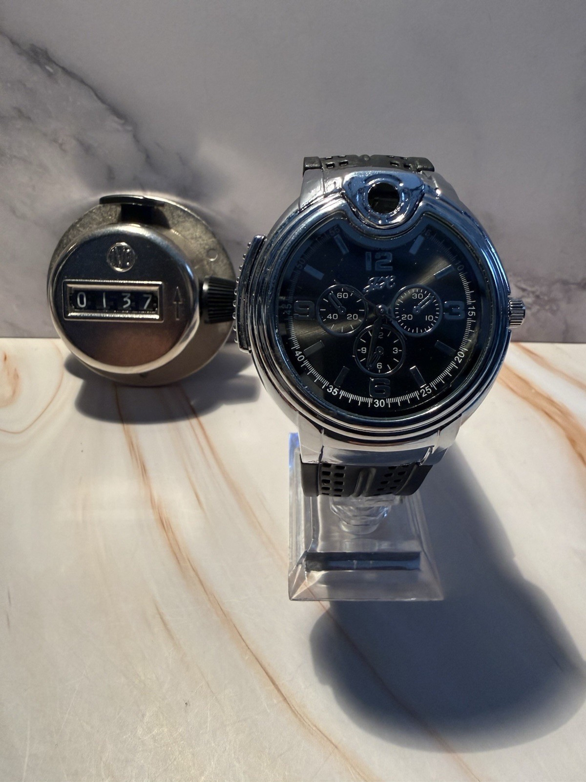 Watch Men Quartz Refillable Wrist Watches, Black Dial.