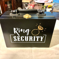 wooden handled box with latch 7"x5"x3"