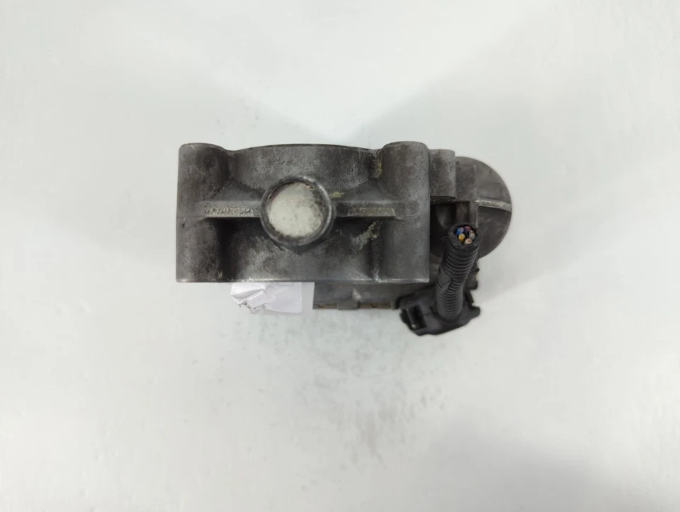 Corpo do acelerador 2012-2015 Mercedes-benz C250 X554D - Imagem 3 de 4