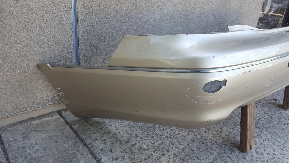 Cubierta de parachoques trasero Lexus LS LS430 2003-2006 OEM 52159-50060 LR15 Foto 2 de 4