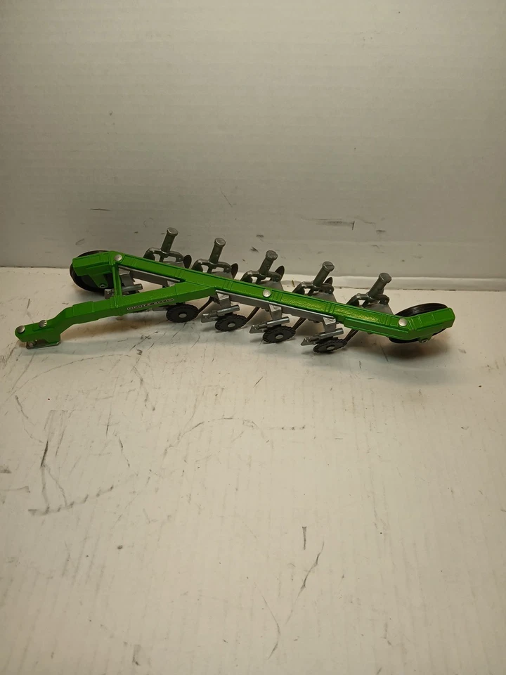 Arado de cinco fondos de metal y plástico a escala 1/16 Deutz-Allis en caja Foto 3 de 4