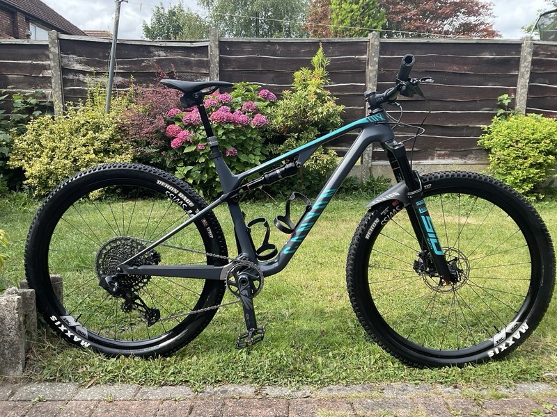 Canyon Lux CF8 MTB In Columbia Blue - Size Canyon M - Excellent Condition - Di2