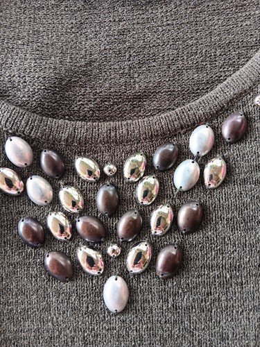Jones Wear Women's Top Beaded V Neck Short Sleeve olive green Sz L - Picture 2 of 5