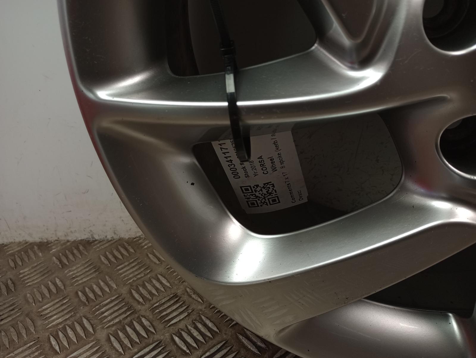 1 X OEM Genuine Vauxhall CORSA E Adam 17