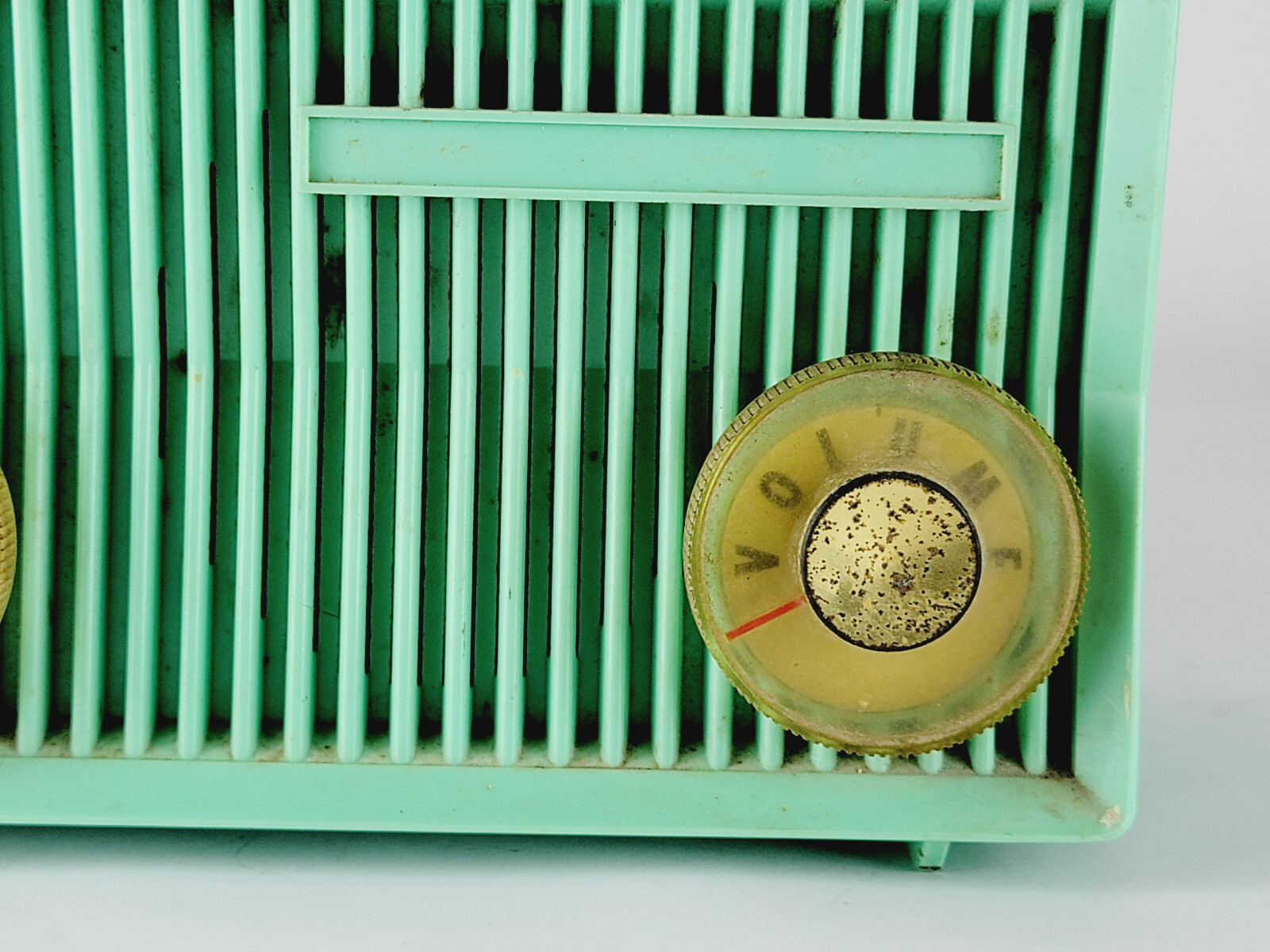 Vintage 1957 Motorola Model 57CS2A AQUA GREEN Radio. Does not power on