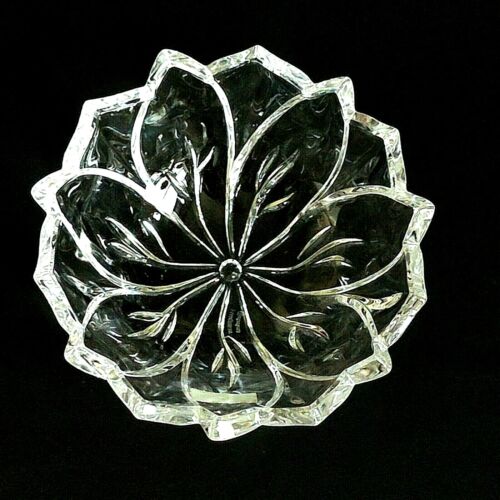 WATERFORD Marquis POINSETTIA Crystal 5" Bowl - Picture 1 of 6