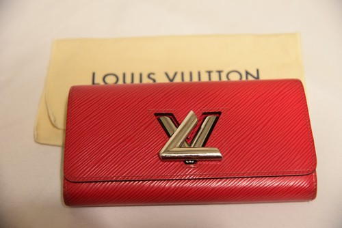 Louis Vuitton PF Twist EPI Wallet M69157 Grenade FUCHSIA PINK SILVER HARDWARE