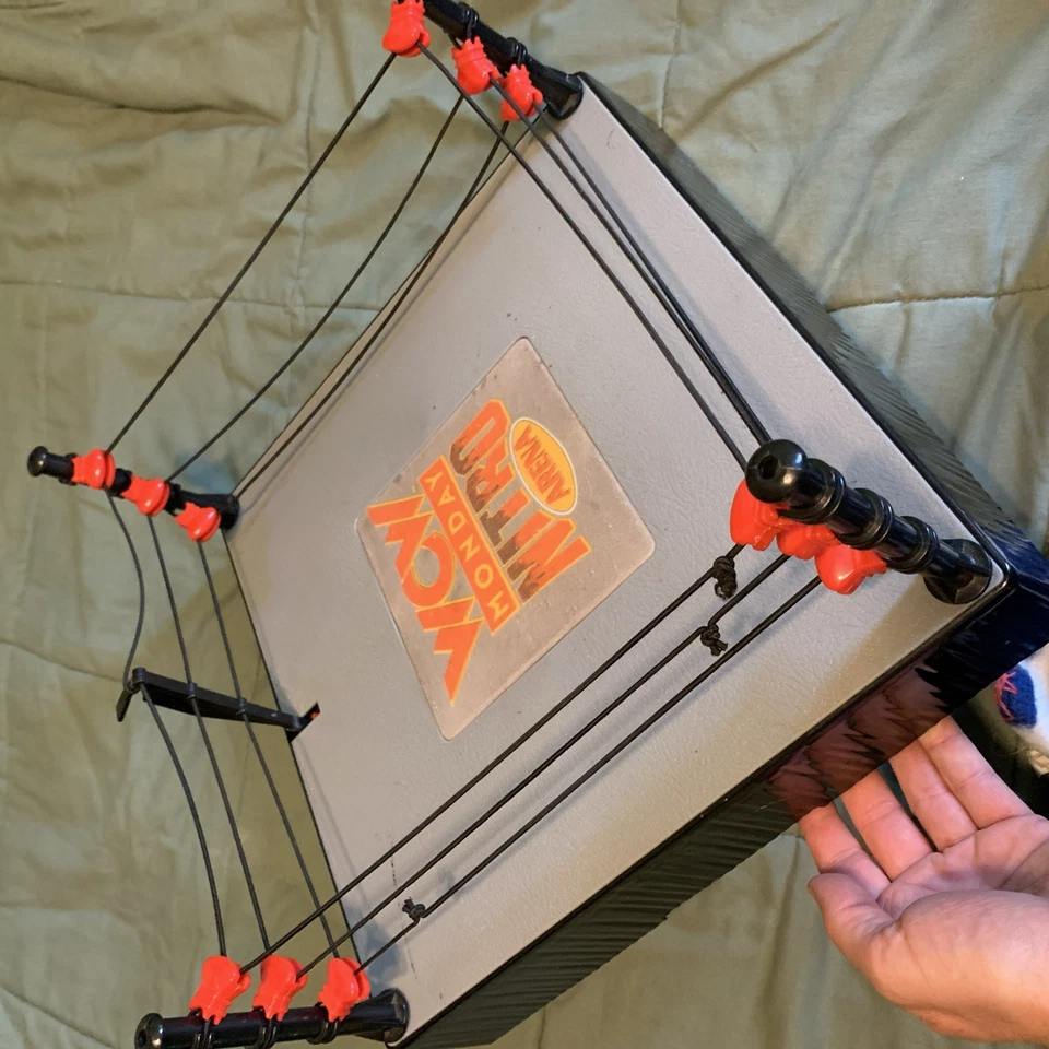 Anillo vintage WCW Monday NItro Arena finales de los 90  Foto 4 de 4