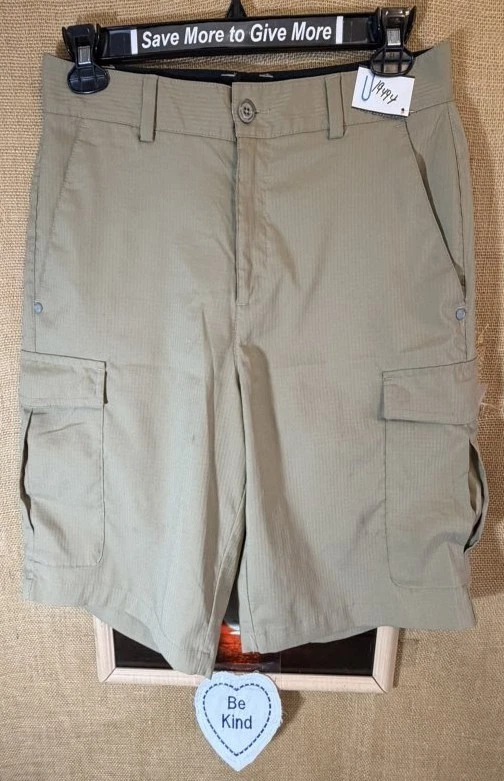 Under Armor Heat GearMen's 32 cargo tan shorts loose solid flat pockets Zip fly