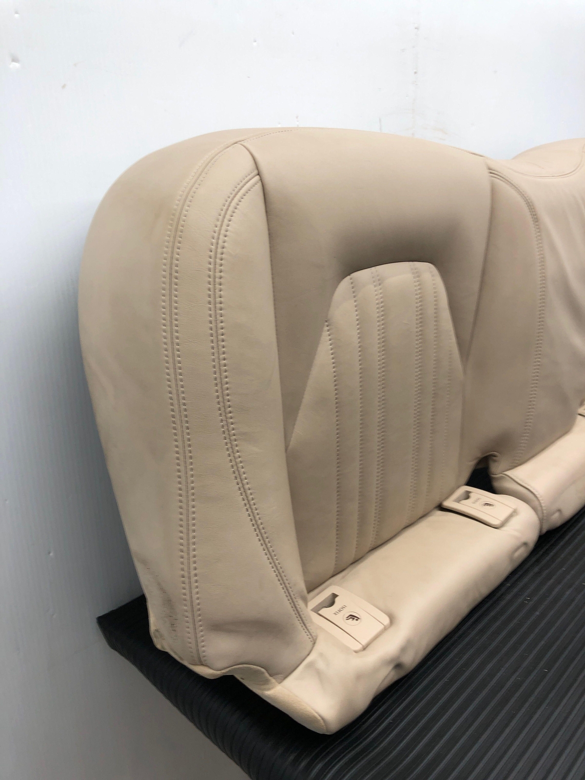 2014 - 2017 MASERATI GHIBLI M157 OEM REAR BENCH SEAT LOWER CUSHION