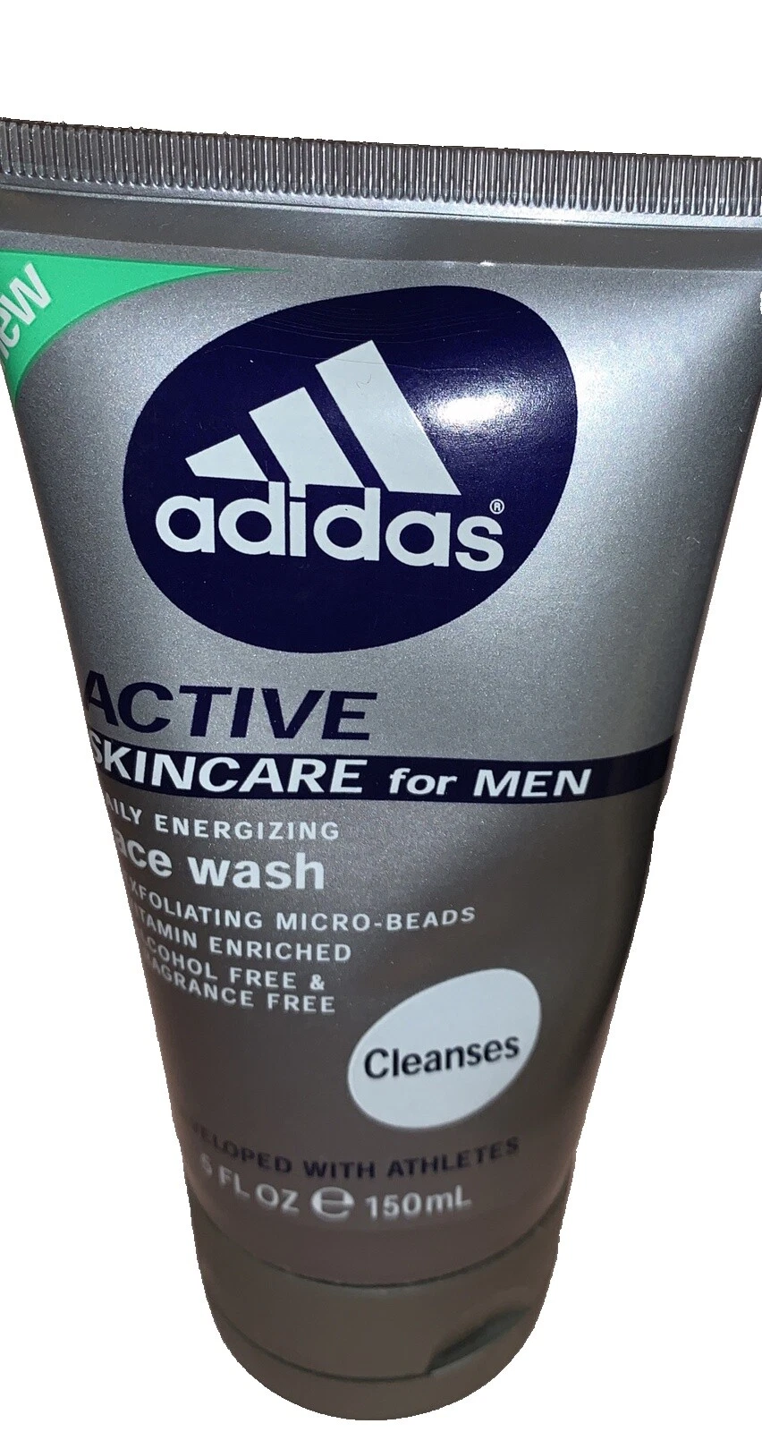 阿迪达斯皮肤洗面奶和爽肤水