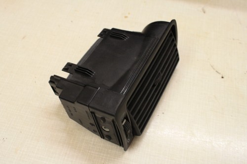 VW Golf IV Diffuseur D'Air Vent, devant à Droite 1J1 819 704 C - Picture 8 of 13