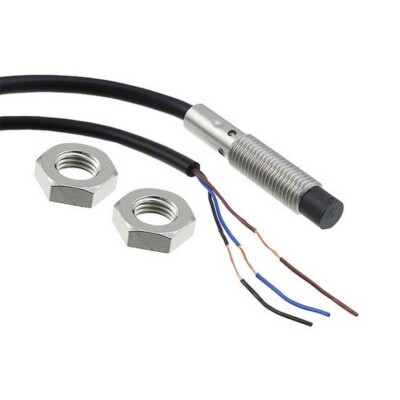 OMRON E2B-S08KN04-WP-B2【New / Boxed】