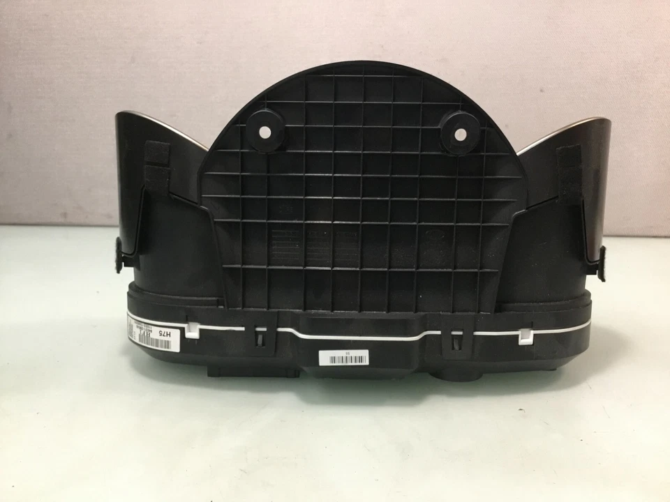 Hyundai Genesis 2013 cupé 2,0 L MT 13 con cuadro de instrumentos de crucero velocímetro E Foto 3 de 4