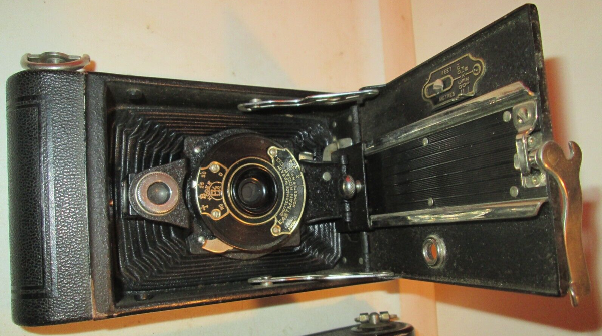 Eastman Kodak COMPANY No. 2 A Folding HAWK EYE MODEL B Camera
