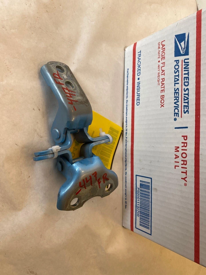 2015 TOYOTA PRIUS C хэтчбек передняя дверь петля верхняя и нижняя правая пассажирская сторона - Изображение 4 из 4