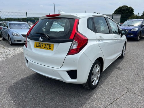 2017 Honda Jazz 1.3 i-VTEC SE Euro 6 (s/s) 5dr HATCHBACK Petrol Manual - Picture 8 of 17