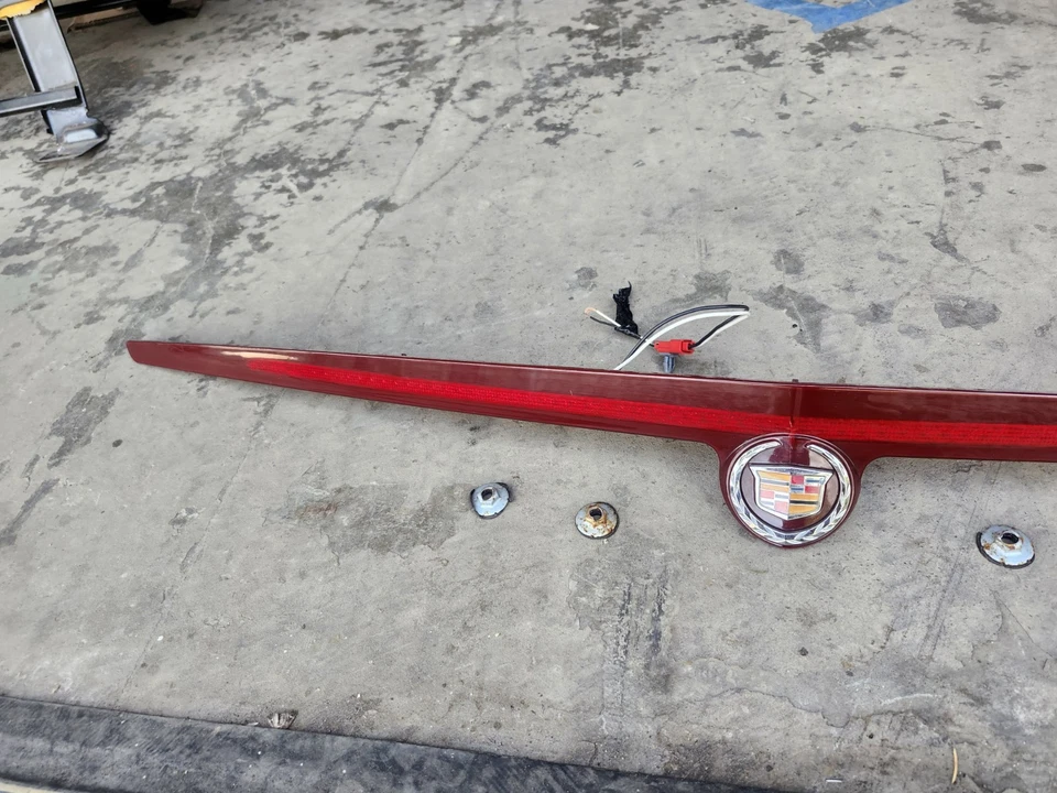 2005 - 2011 凯迪拉克 STS 第三刹车 LED 灯升降门后备箱安装原始设备制造商已测试 — 第 4/4 张图片