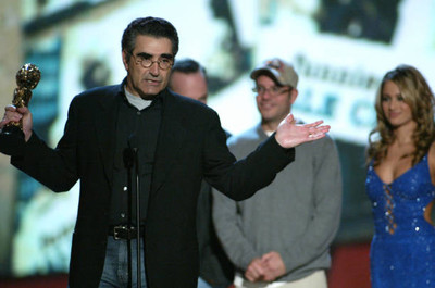 Eugene Levy accepts the award for Funniest Male Character of the - 2003 Photo