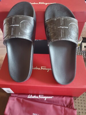 Salvatore Ferragamo Men's Groove Rubber Slide Sandals  display picture 3