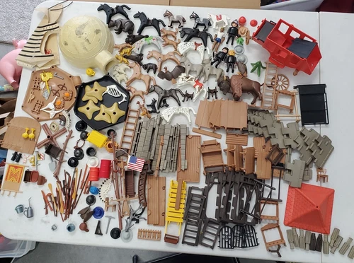 HUGE Vintage Playmobil Lot Western 250 PIECES Set Animals Bison Horse Native