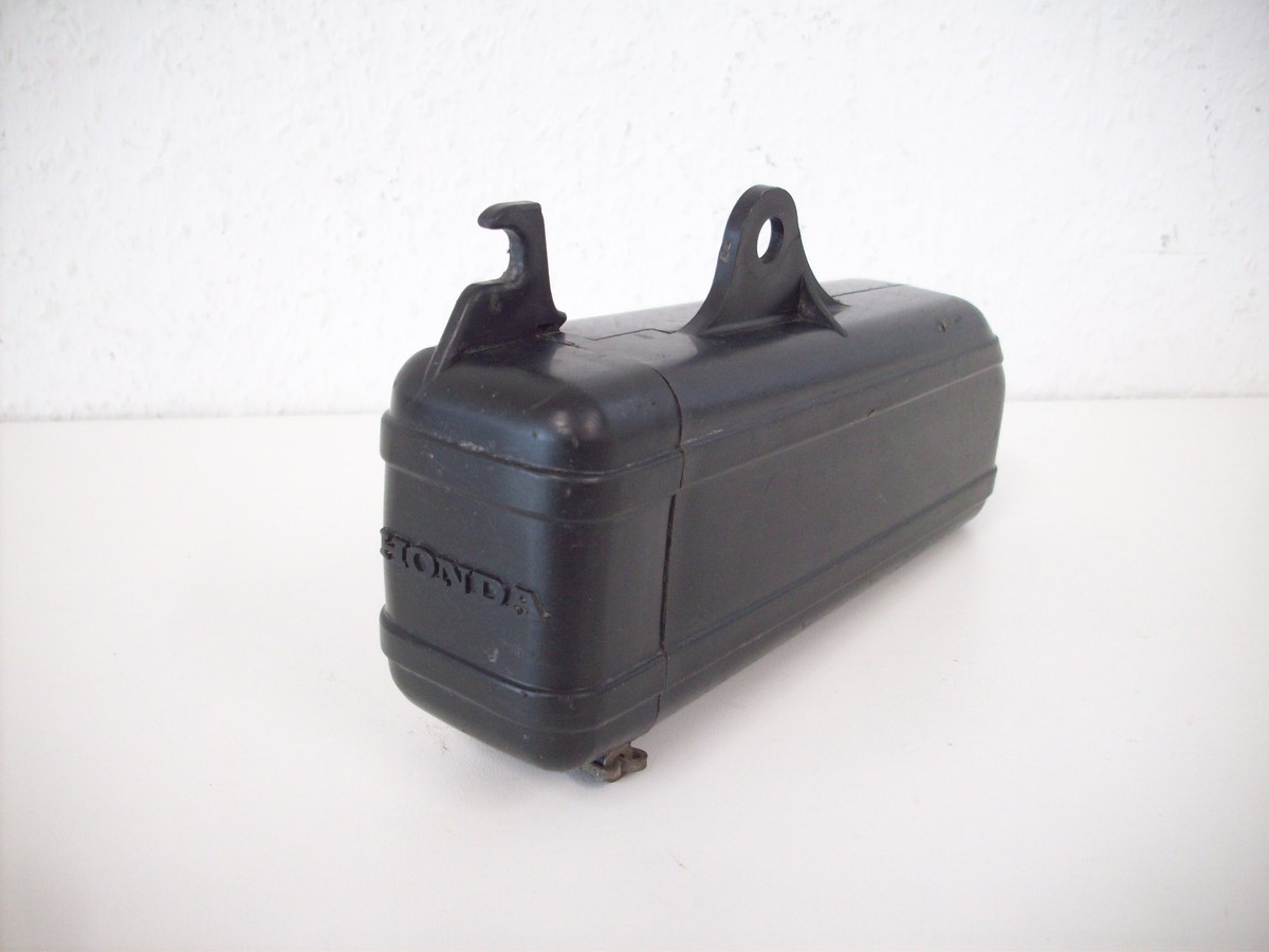 Original Werkzeugbox Box / Toolbox Honda XL 250 R - MD11, 1984