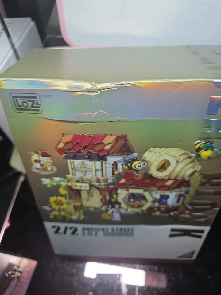 Mini Ancient Street Honey Bee Work Shop LOZ Building Set New Other Box Dents - Image 2 of 4