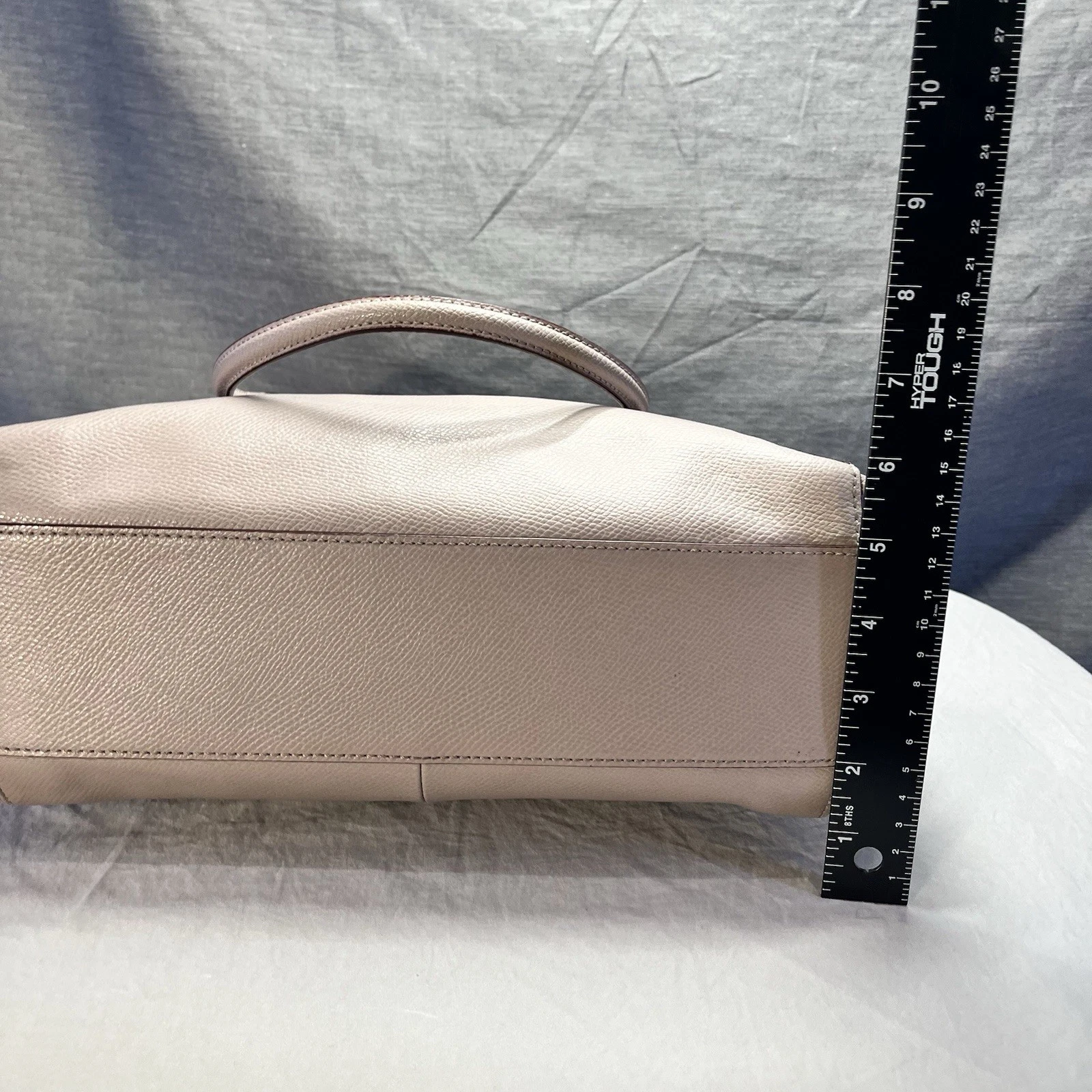 Borsa a tracolla Coach Christie Crossgrain in pelle tortora #F34673