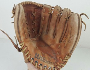 custom softball gloves