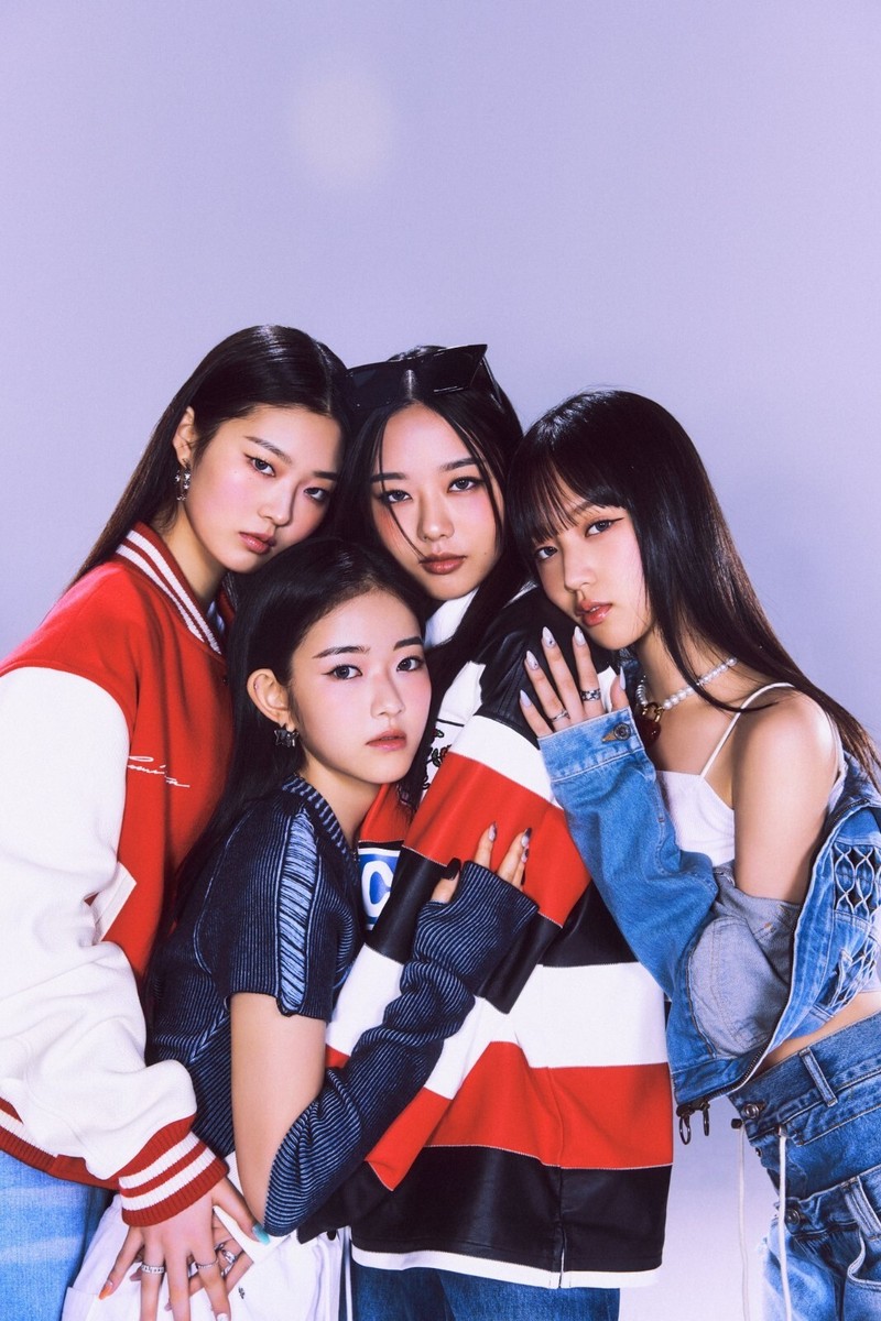 VVUP LOCKED ON サイン入り K-POP VVUP 1st Single Album [Locked On] CD+120p P.Book+2ea