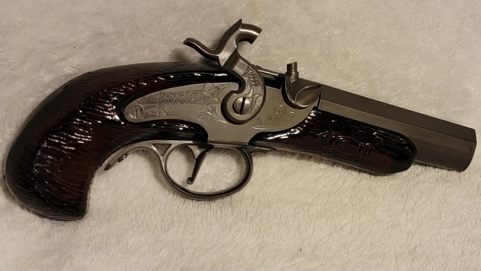 Vintage Avon Derringer Philadelphia Decanter Brisk Aftershave Gun