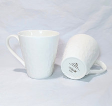 Narumi Set of 2 White Bone China Textured Coffee Cups Mugs Qatar Airways Japan