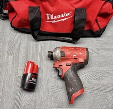 MILWAUKEE-Hex Impact Driver 1/4in, 12V 1.5 Battery & Bag-USED-Hex Impact Driver