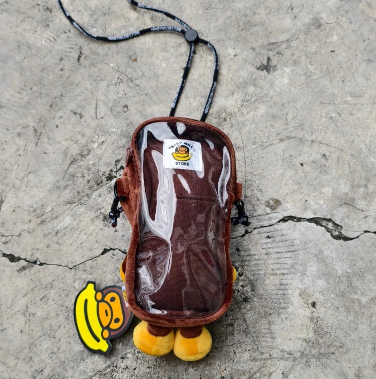 SALE Baby Milo Banana Phone Pouch Shoulder Bag BAPE A Bathing Ape Unisex - NWT thumbnail 3