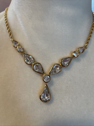 Collar Vintage Christian Dior Firmado Cristal Transparente Gota Tono Dorado - Imagen 2 de 16