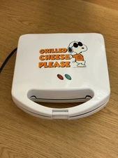 Peanuts Snoopy And Woodstock Grilled Cheese Maker
