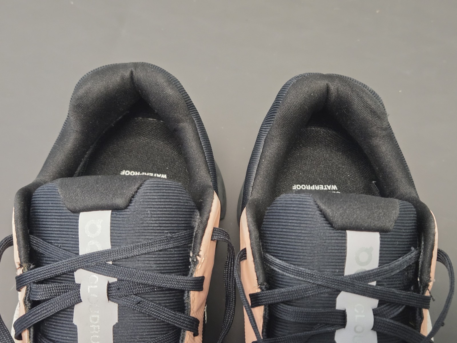 On Cloud On Running Cloudrunner Sz 10 Waterproof … - image 9