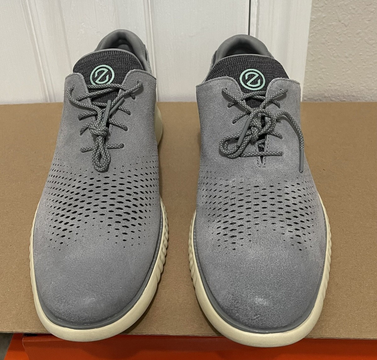 Cole Haan Men display picture 2