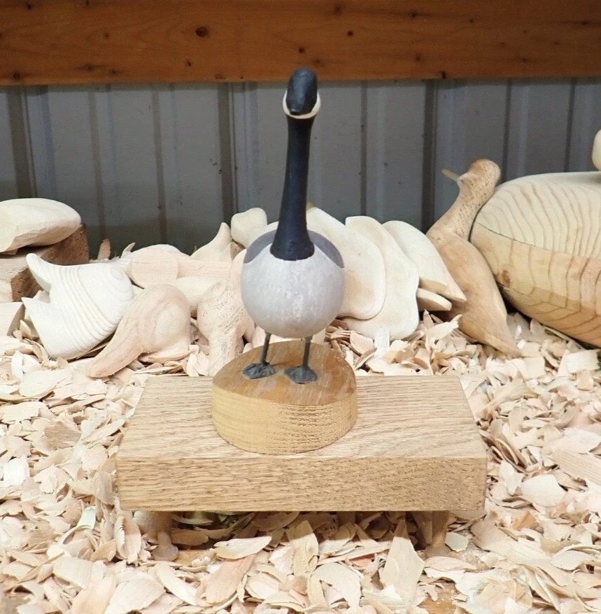 Ganso de Canadá miniatura de pie Hurley Conklin (1913-1993) Foto 4 de 4