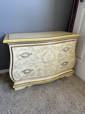 Vintage Drexel Heritage French Provincial Country 2-Drawer Chest