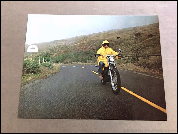 1976 Yamaha DT400 Motorcycle Bike Vintage Original Sales Brochure