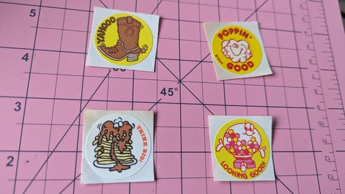 VINTAGE Scratch N Sniff Aufkleber Trend Stiefel Popcorn Bubble Gummi Pfannkuchen Menge LESEN