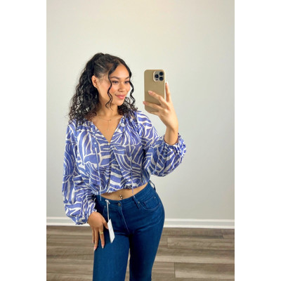 Rails Katia Crop Top in Island Waves Blue/White Large Long Sleeve V-Neck Cotton