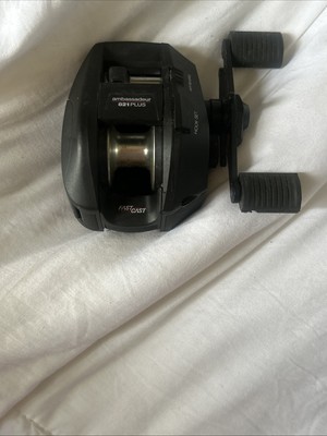 Abu Garcia Ambassadeur 821 PLUS Baitcasting Fishing Reel Made in