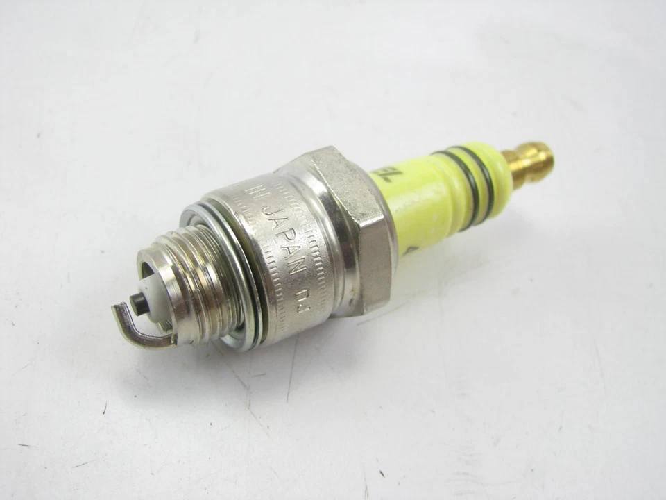 (8) Bujías de cabezal corto Accel 8197 alto rendimiento ranura en U Foto 2 de 3