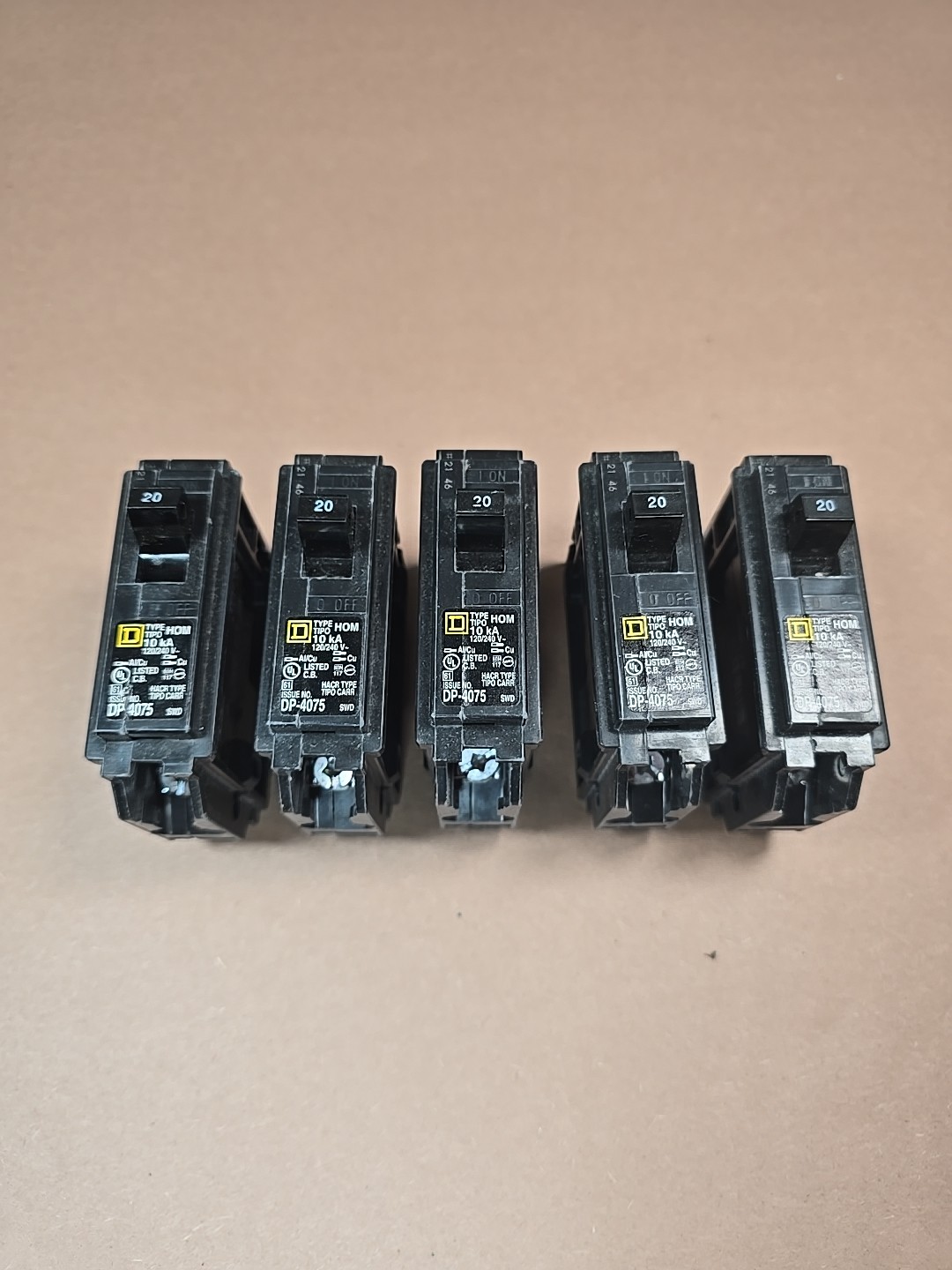 Lot Of 5 Square D Homeline DP-4075 120/240v 20A 1-Pole Circuit Breaker No Box