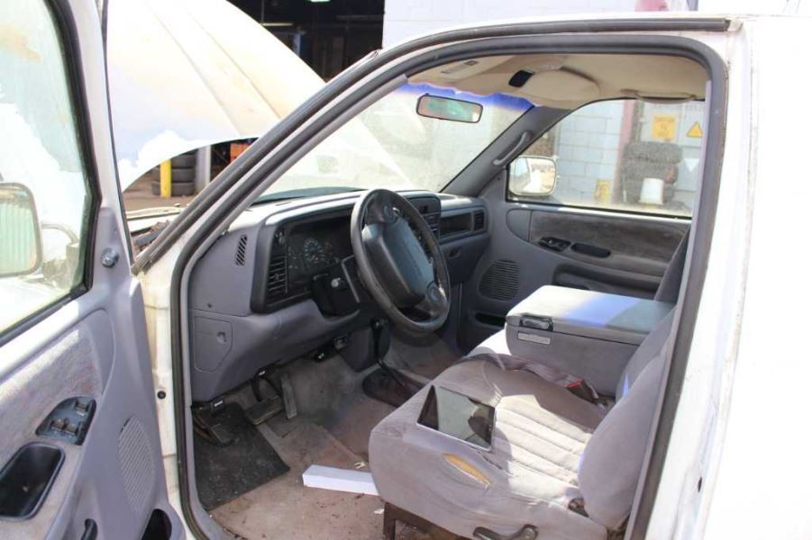 Windshield Wiper Motor Fits 97-02 DODGE 2500 PICKUP 399820