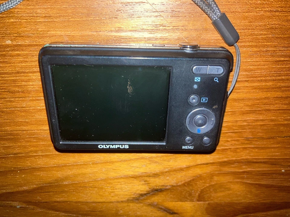 Olympus D700 12,0 MP Digitalkamera - Schwarz Ohne Ladegerät, Foto 3 von 5
