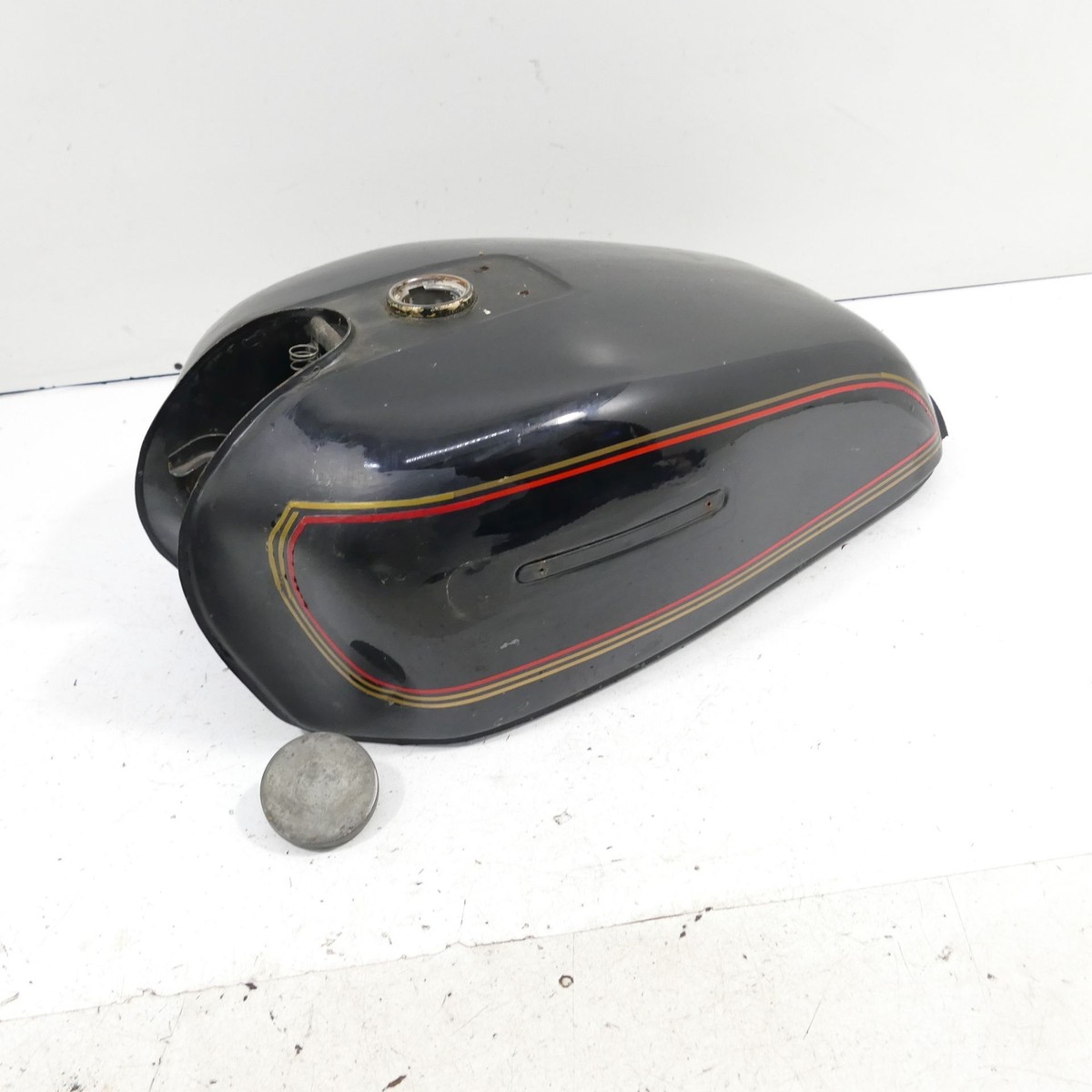 Suzuki GS 550 Benzintank Kraftstofftank Tank 66149 | eBay