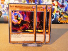 Yugioh Playset 3x Ewig infernales Ungeheuer SABD DE039/ Common/ Near Mint/ 1. ED